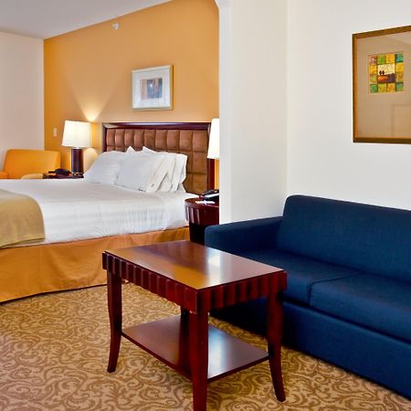 Holiday Inn Express Hotel & Suites Brooksville-I-75, An Ihg Hotel Ridge Manor Room photo